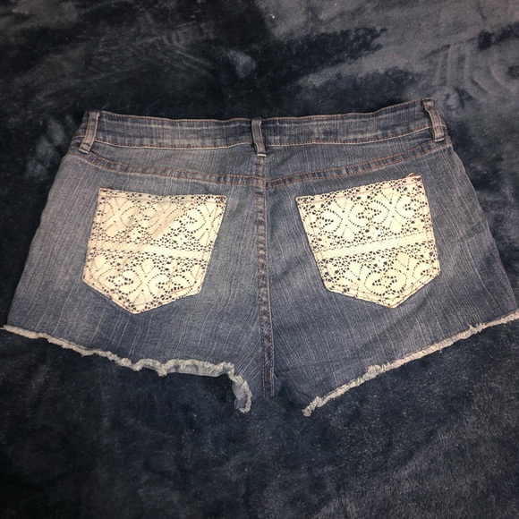 Shorts - Picture 2 of 2